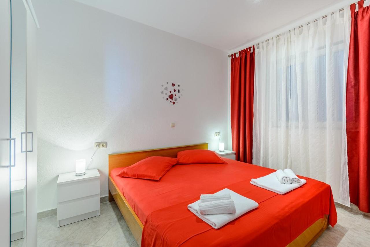 Apartments Hope Dugi Rat Exterior foto