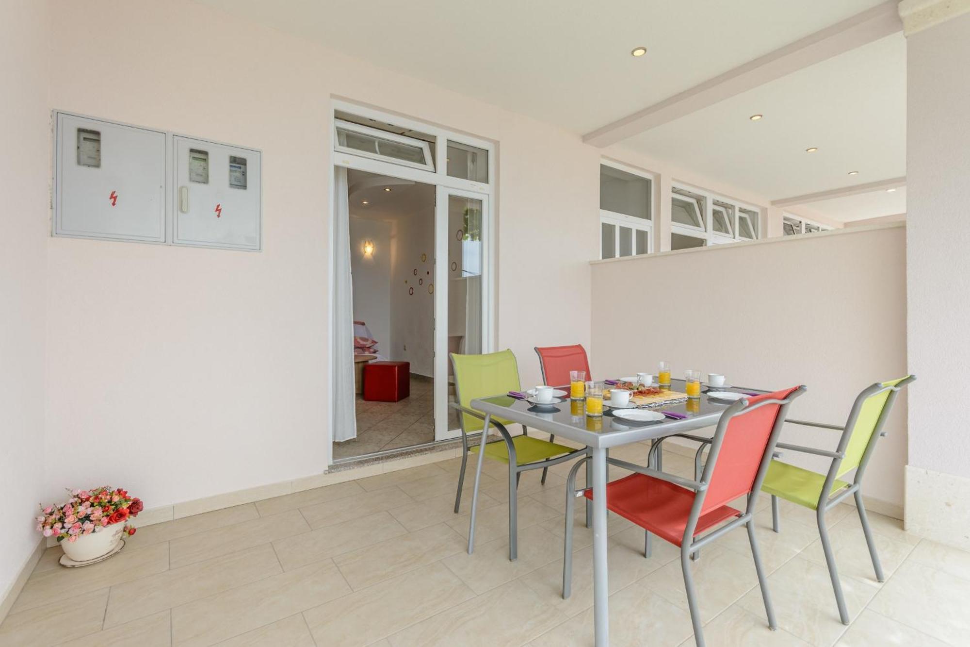 Apartments Hope Dugi Rat Habitación foto